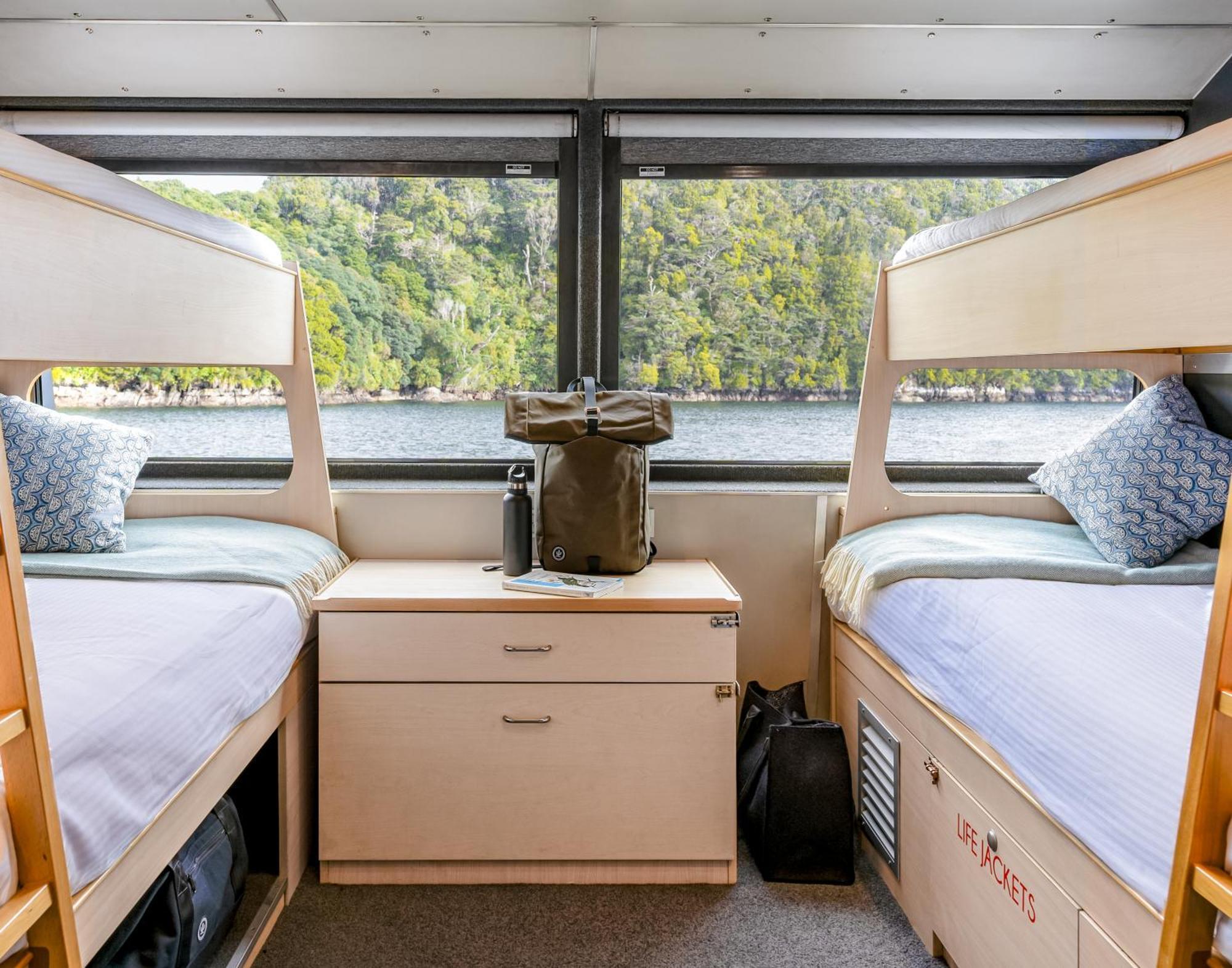 Milford Sound Overnight Cruise - Fiordland Discovery Bagian luar foto
