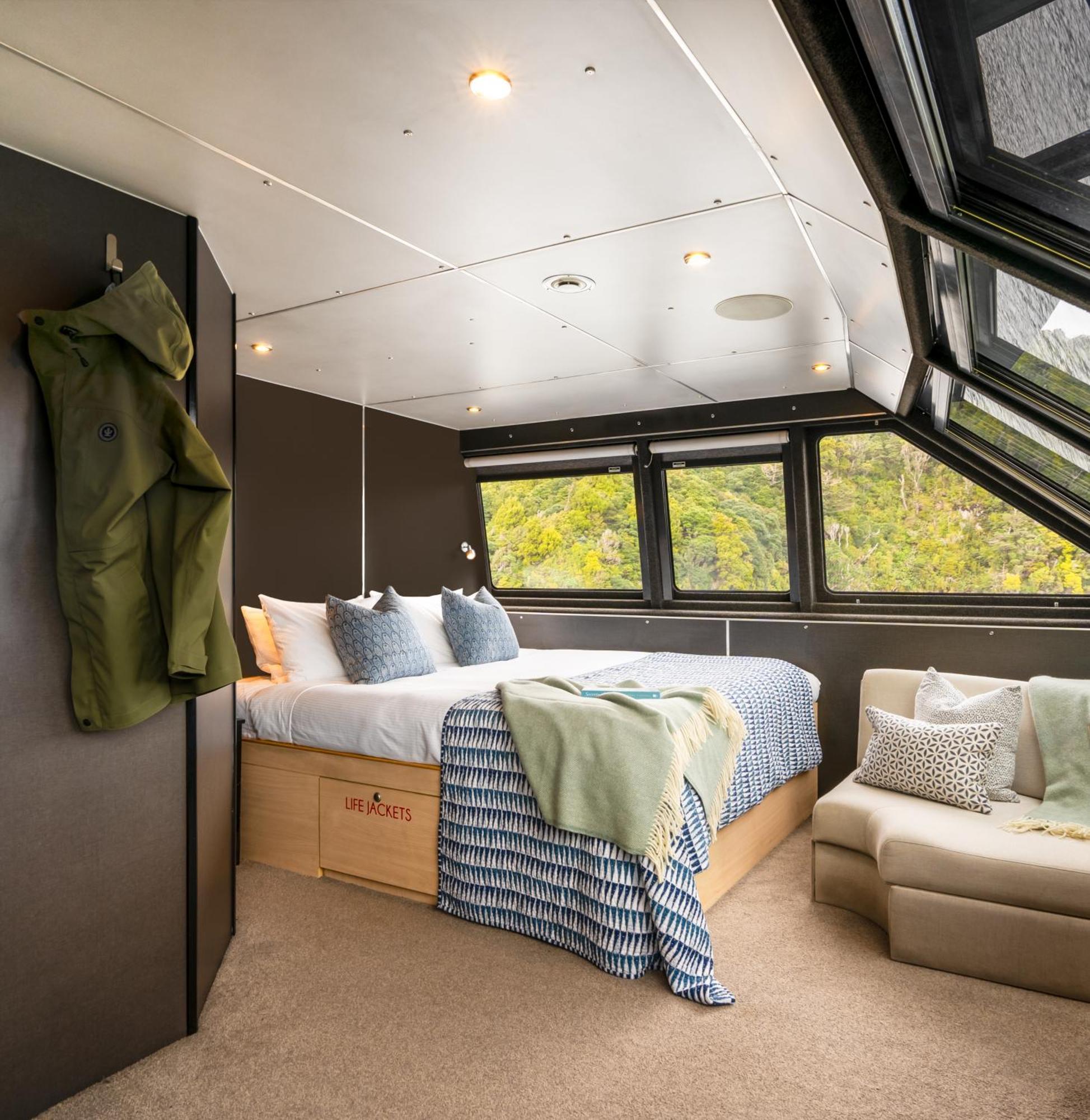 Milford Sound Overnight Cruise - Fiordland Discovery Bagian luar foto